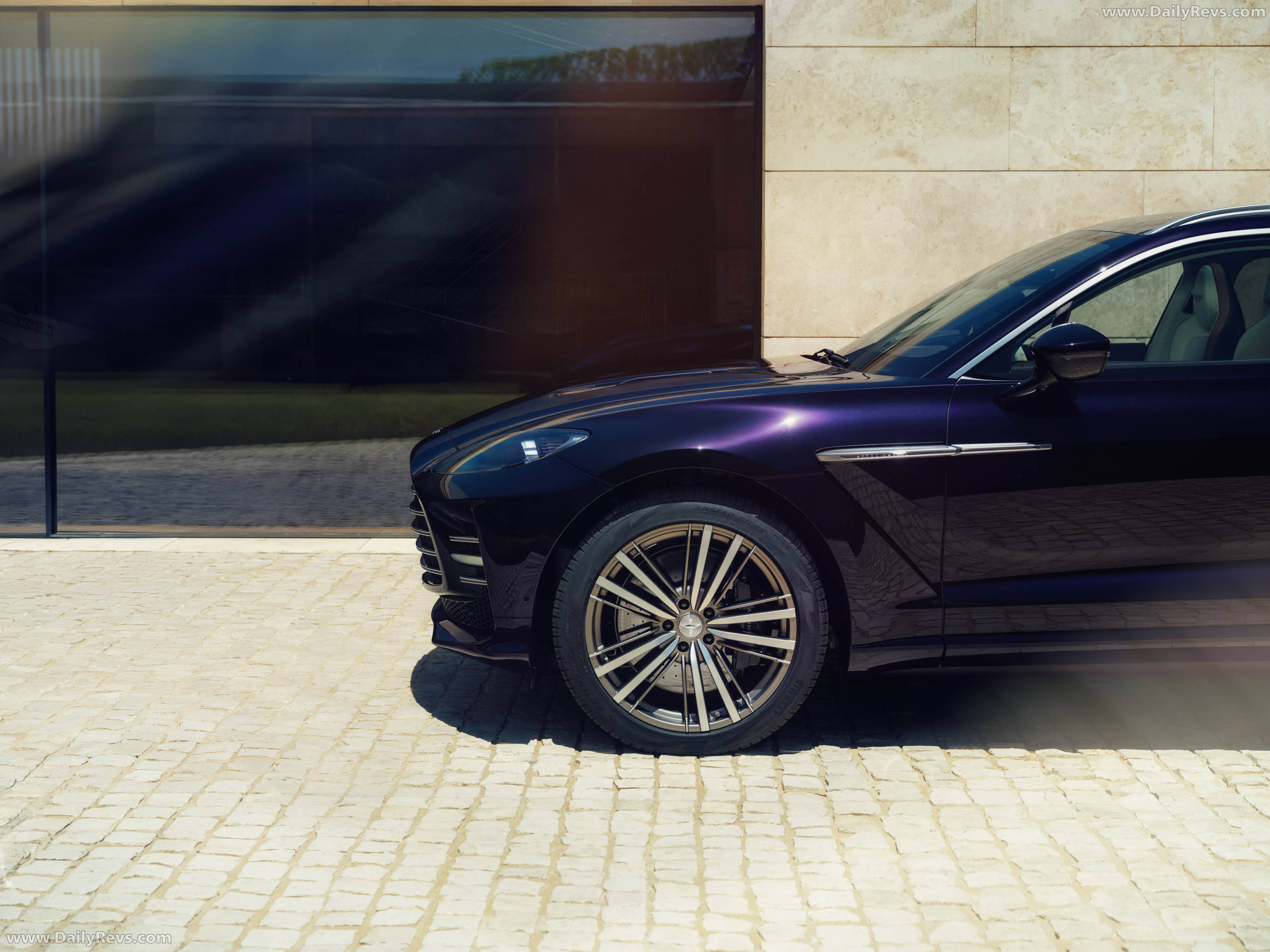 2027 Aston Martin DBX GT Exterior